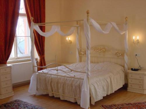 Schlosshotel Ruehstaedt Garni - Natur & Erholung An Der Elbe 外观 照片